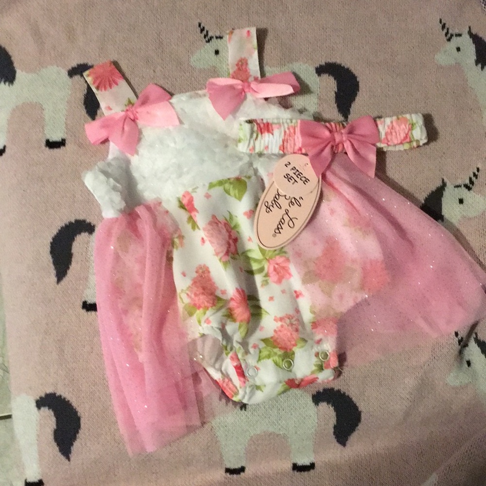 NWT 0-3 months Little Lass bubble